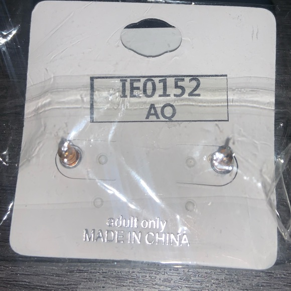 Textured teal earrings - Picture 2 of 2